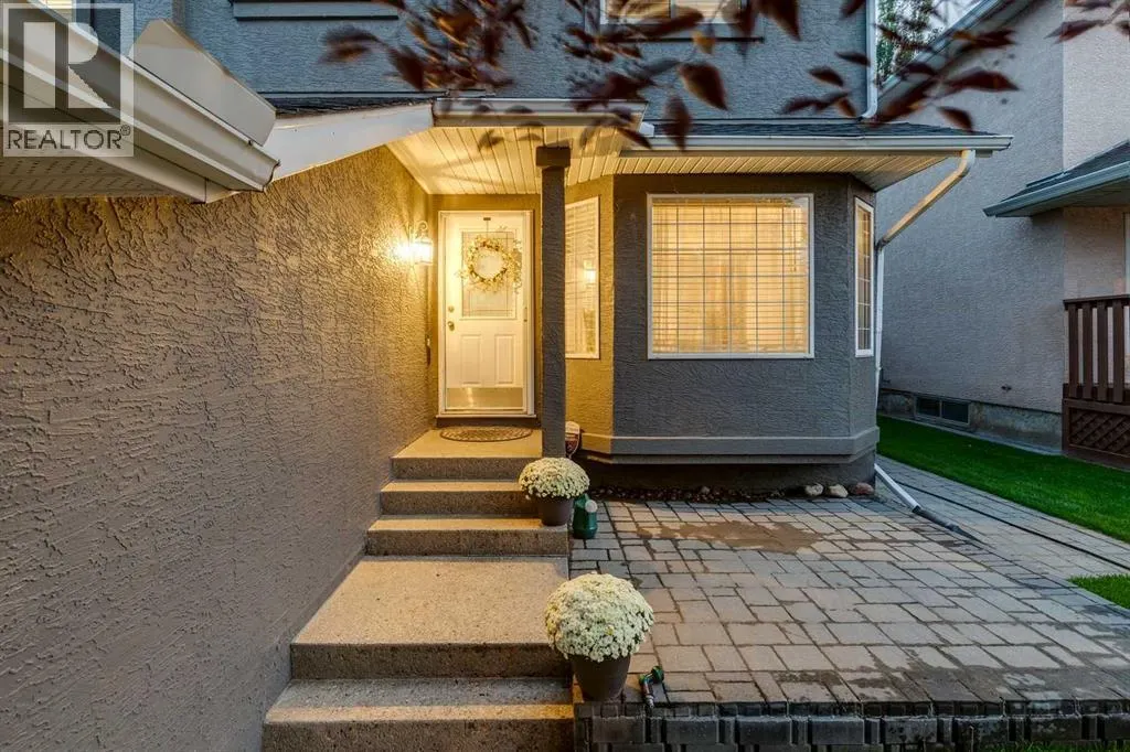 274 Mt Assiniboine Place SE