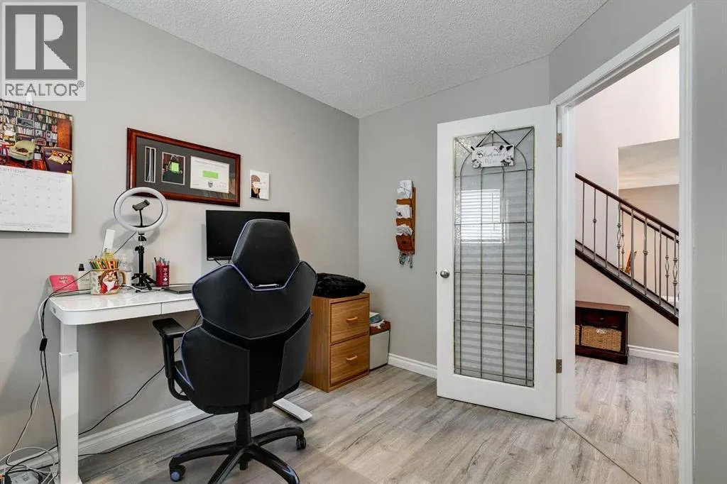 274 Mt Assiniboine Place SE