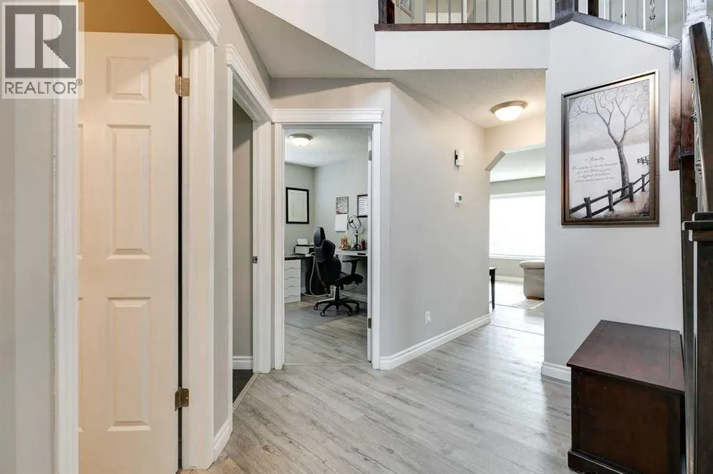 274 Mt Assiniboine Place SE