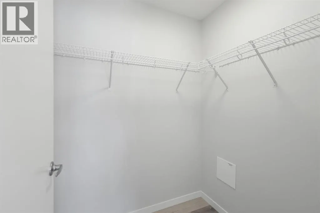 2307, 220 Seton Grove SE