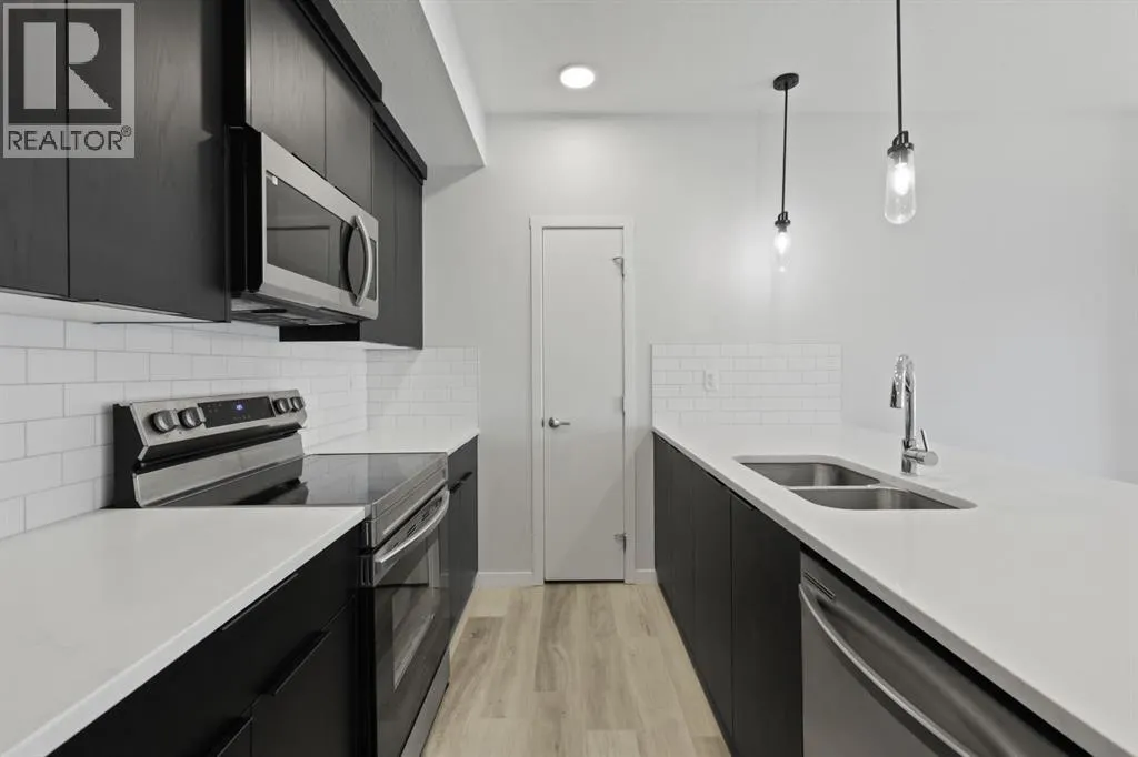 2307, 220 Seton Grove SE