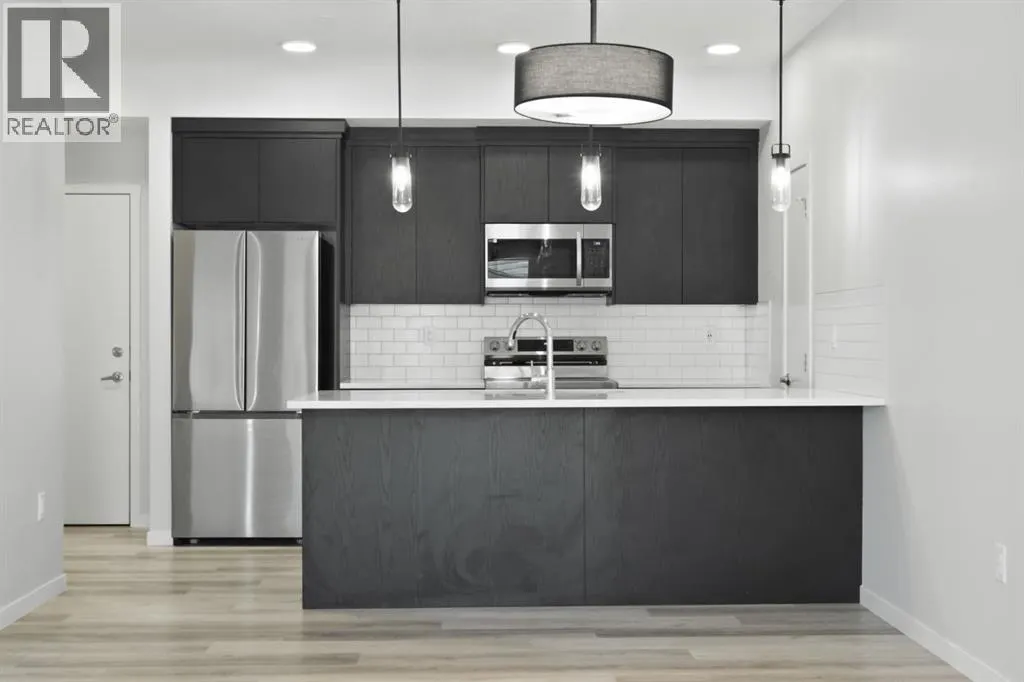 2307, 220 Seton Grove SE