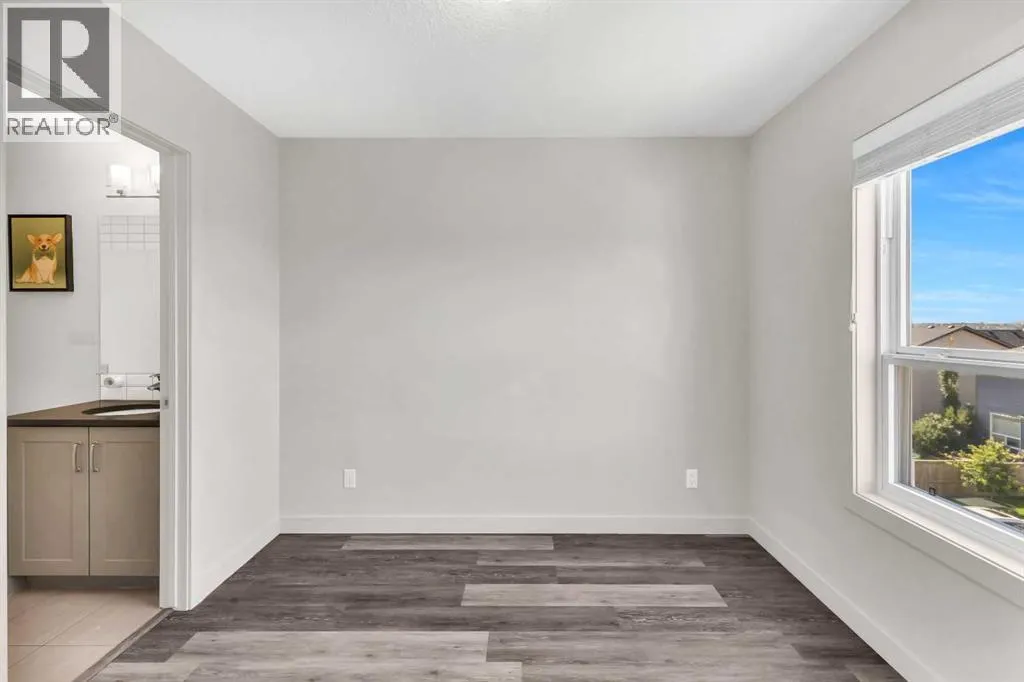 208, 11 Evanscrest Mews NW