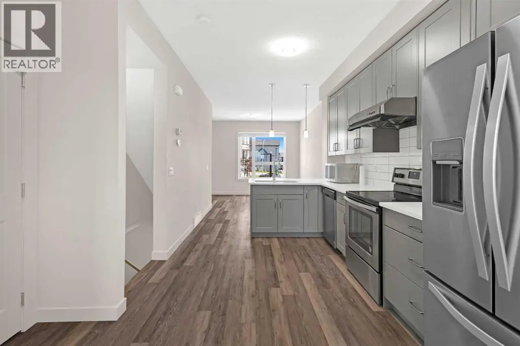 208, 11 Evanscrest Mews NW