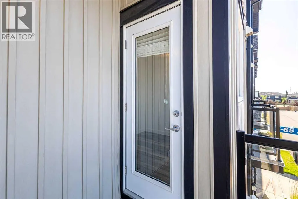208, 11 Evanscrest Mews NW