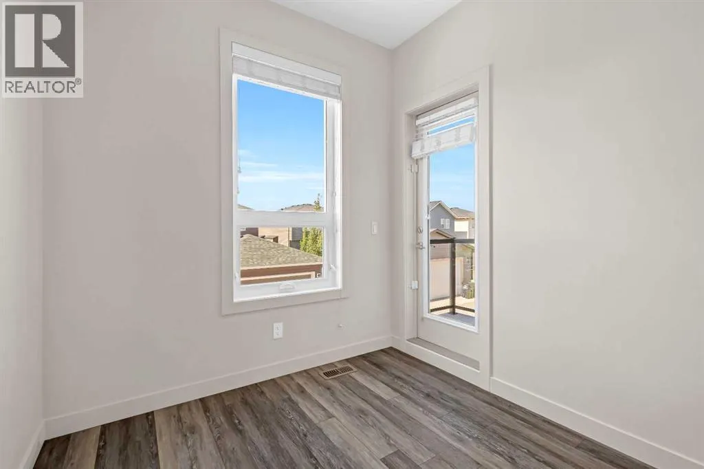 208, 11 Evanscrest Mews NW