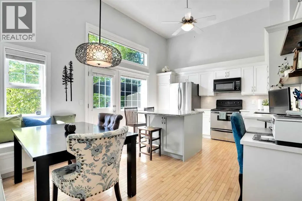 54 Cougar Ridge Mews SW