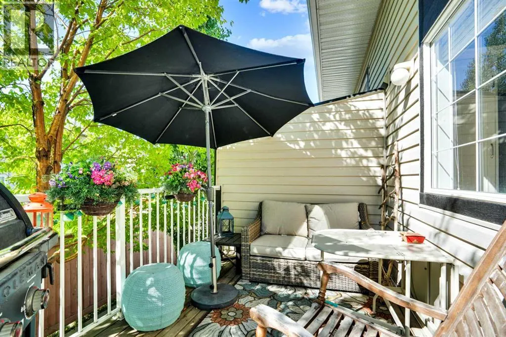 54 Cougar Ridge Mews SW