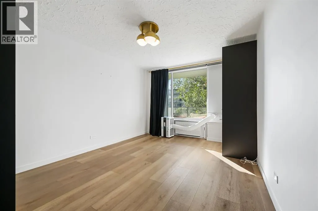 401, 3204 Rideau Place SW