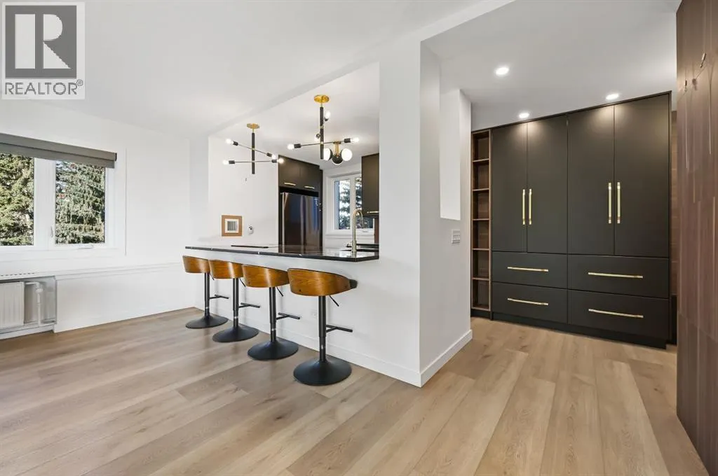 401, 3204 Rideau Place SW