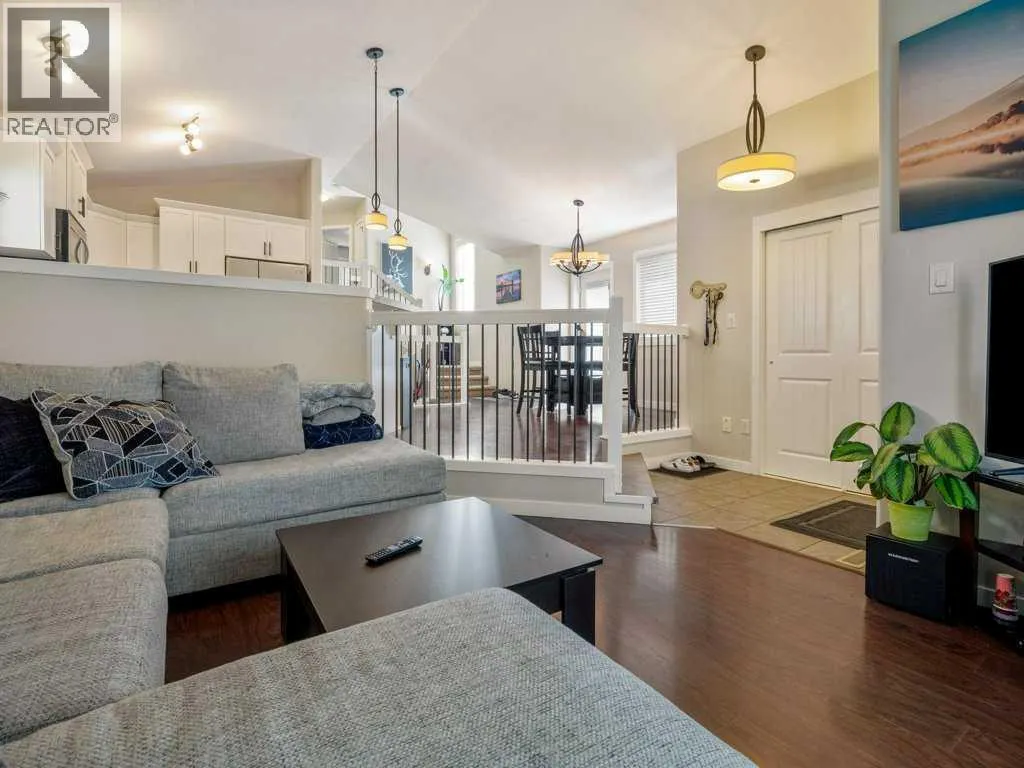 461 Lynx Terrace N