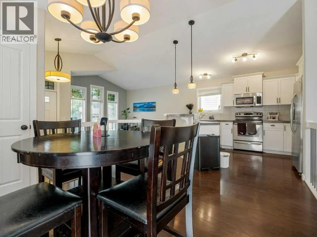 461 Lynx Terrace N