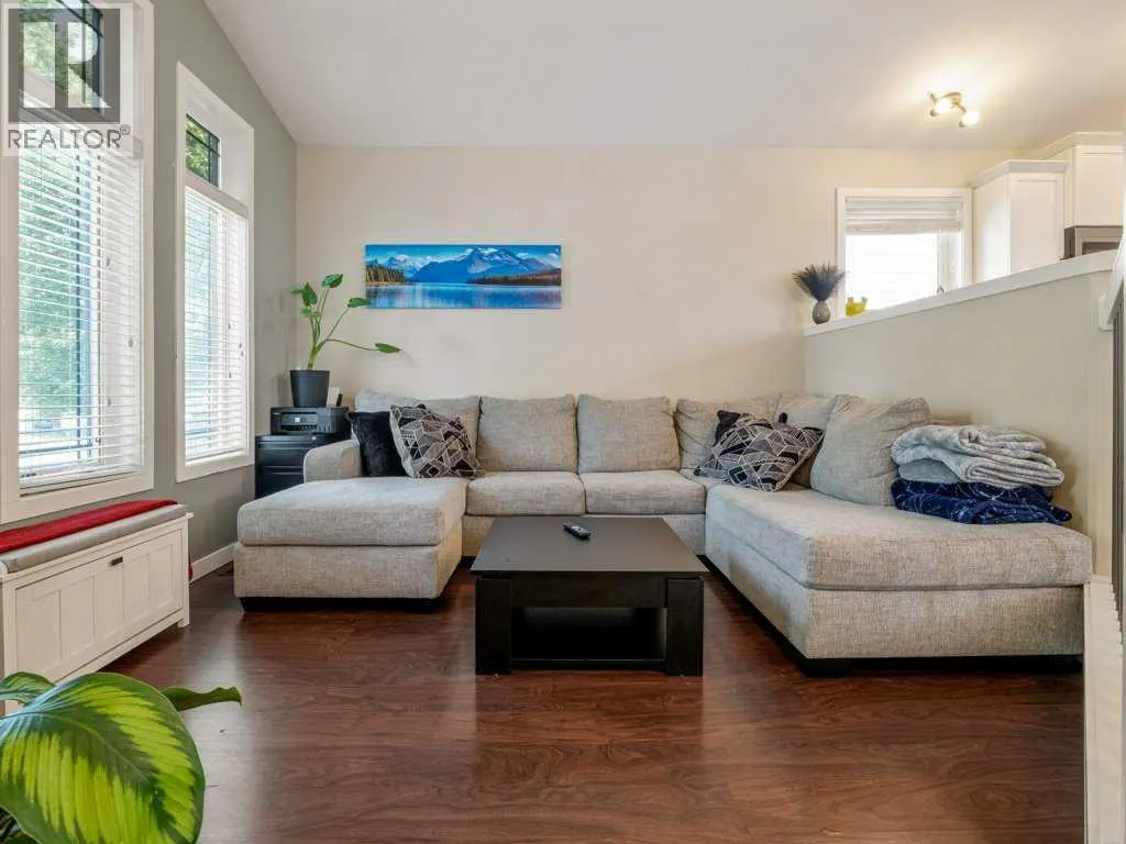461 Lynx Terrace N