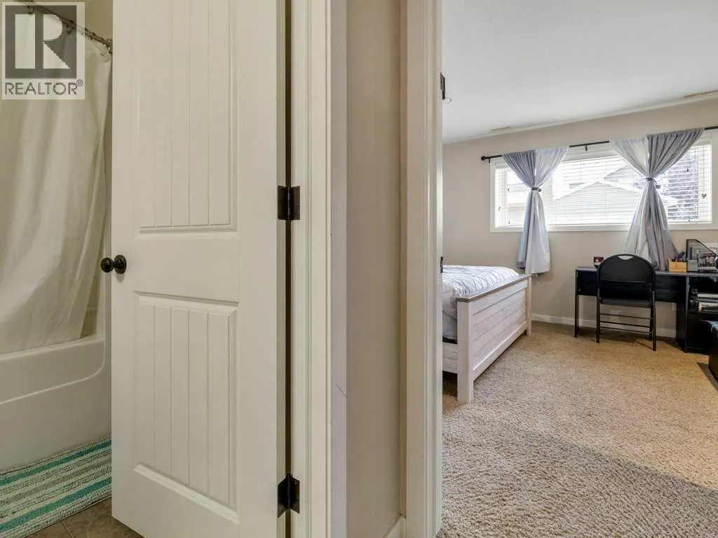 461 Lynx Terrace N