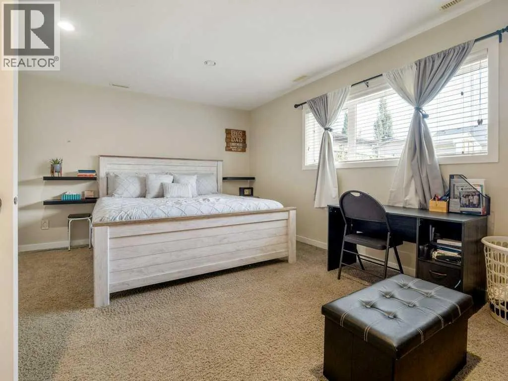 461 Lynx Terrace N