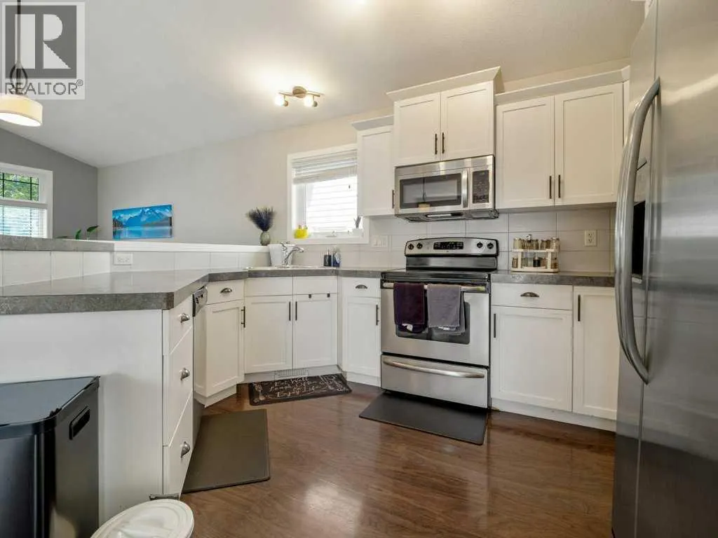 461 Lynx Terrace N