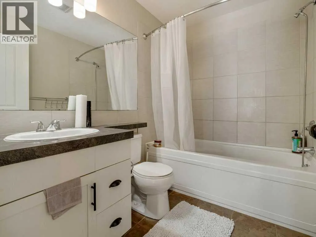 461 Lynx Terrace N