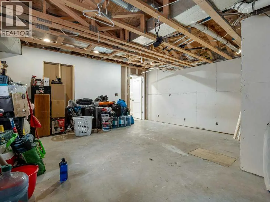 461 Lynx Terrace N
