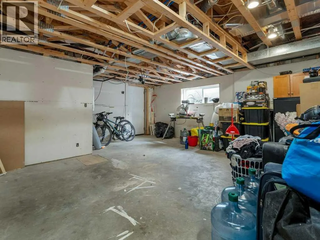 461 Lynx Terrace N