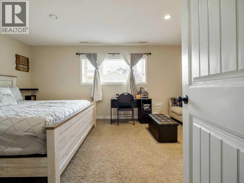 461 Lynx Terrace N