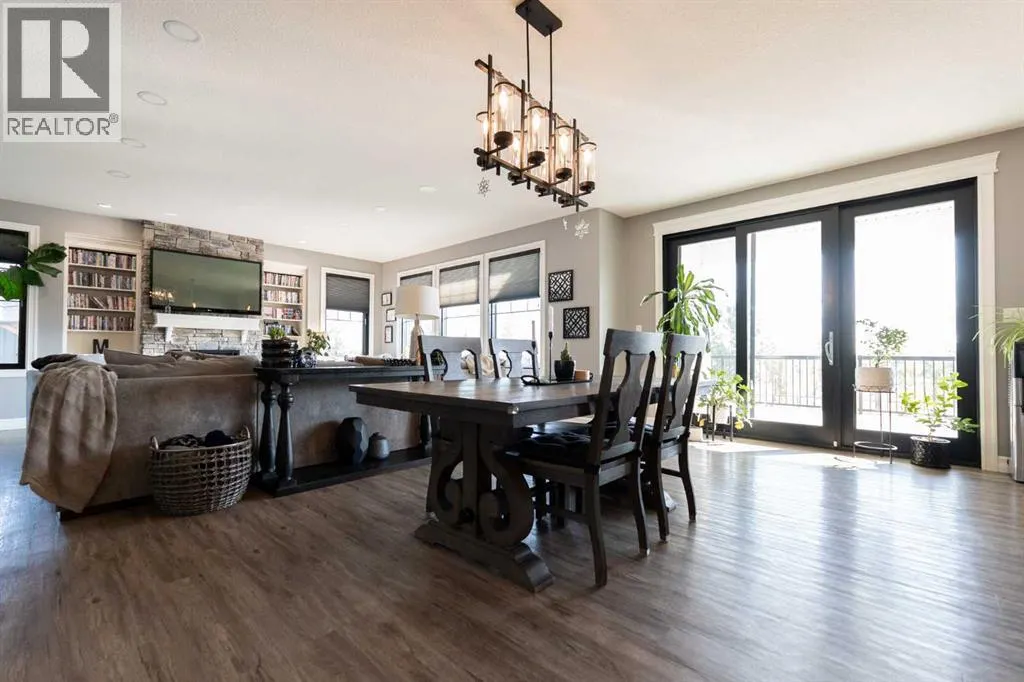 105 Whitetail Place W