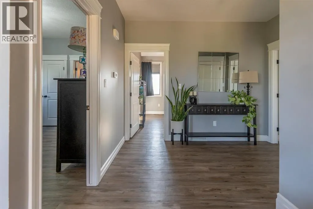 105 Whitetail Place W
