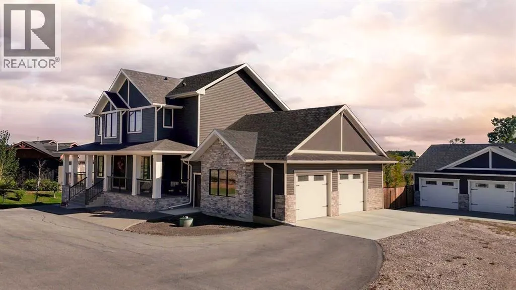 105 Whitetail Place W