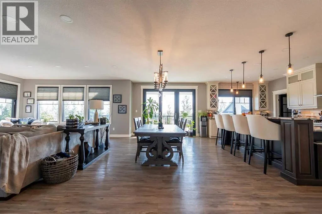 105 Whitetail Place W