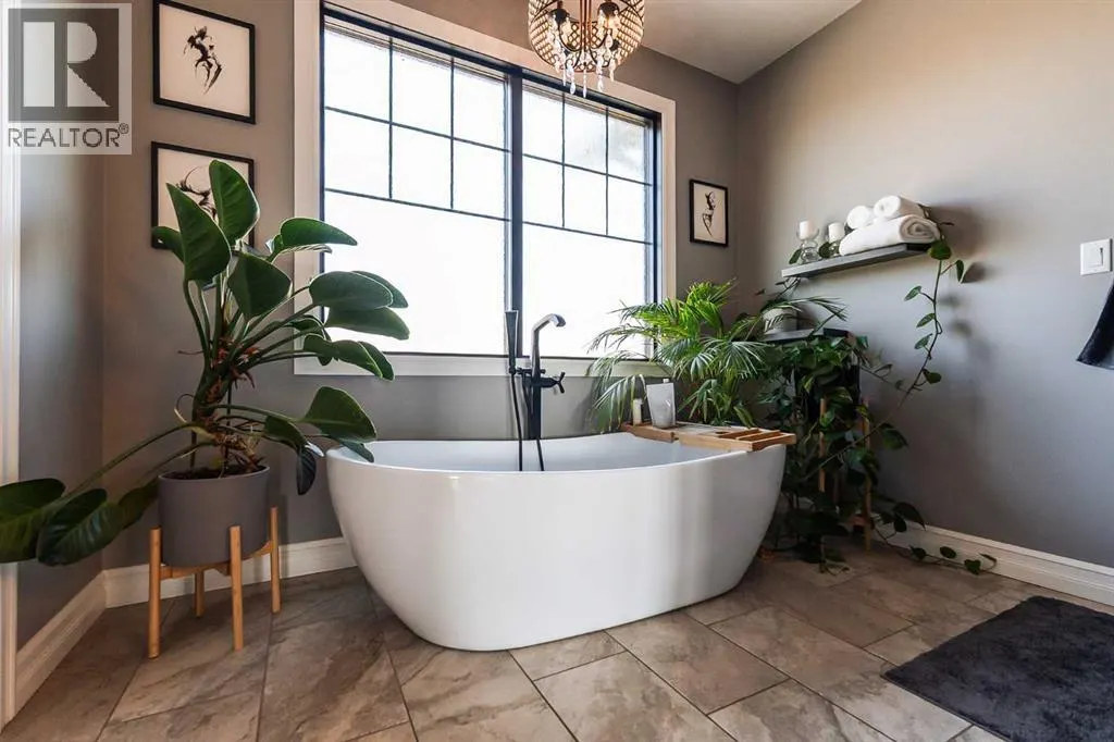 105 Whitetail Place W