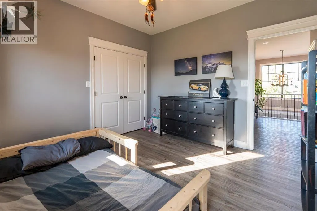 105 Whitetail Place W