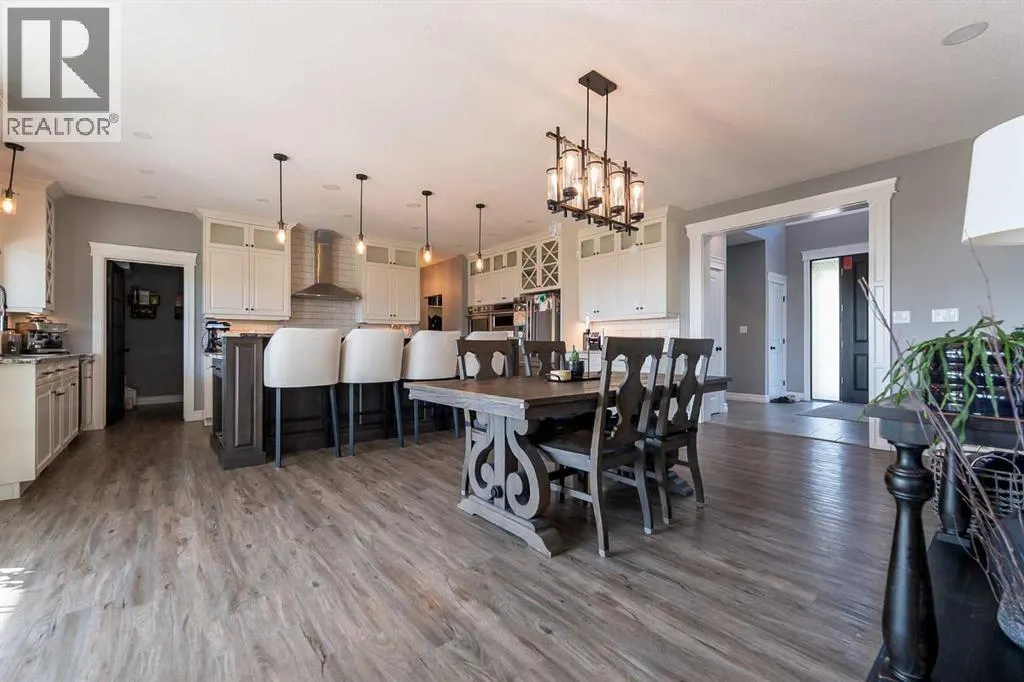 105 Whitetail Place W