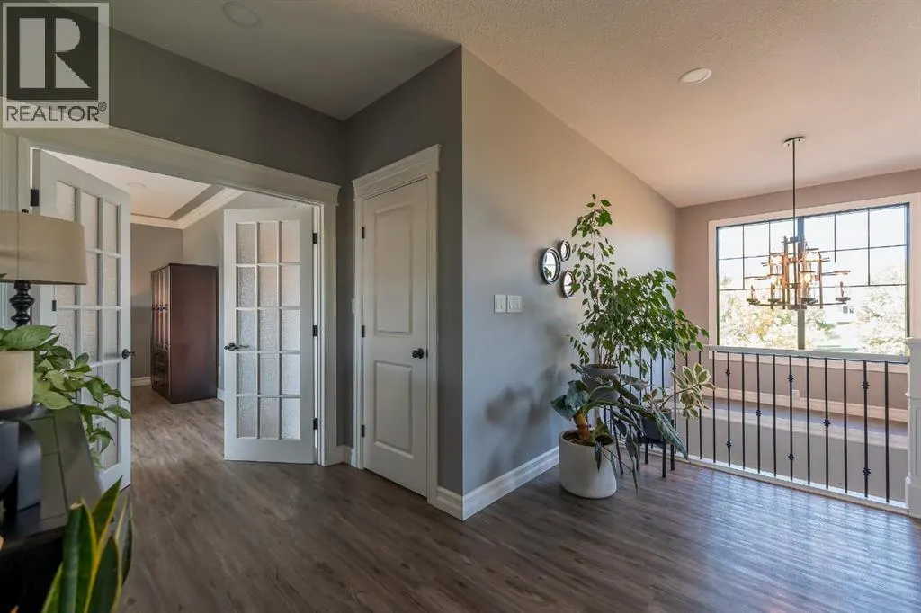 105 Whitetail Place W