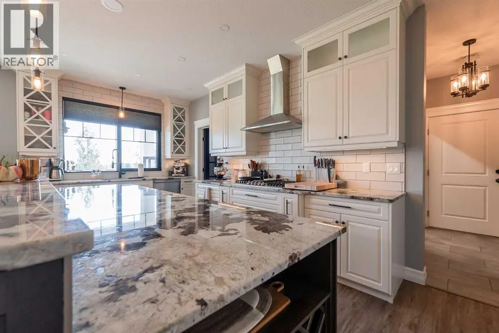 105 Whitetail Place W