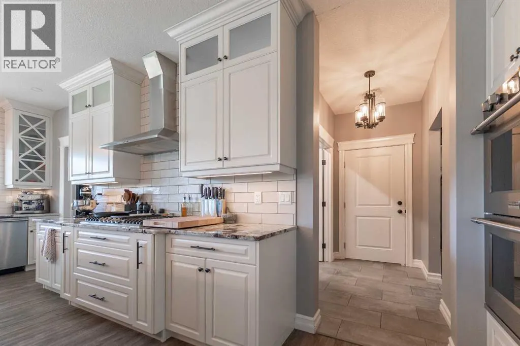 105 Whitetail Place W