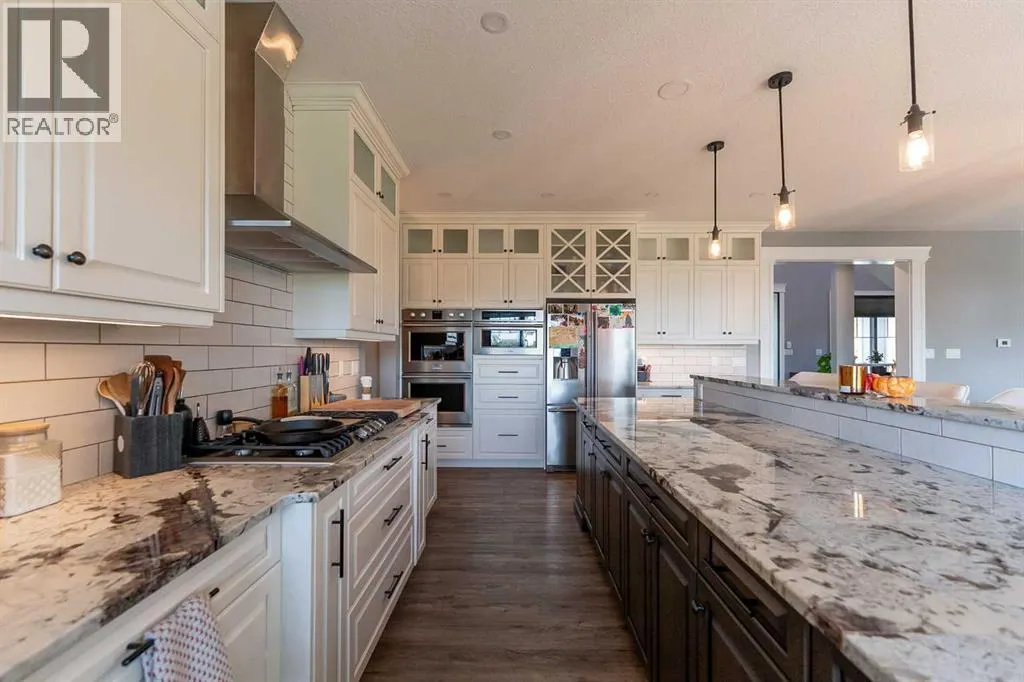 105 Whitetail Place W