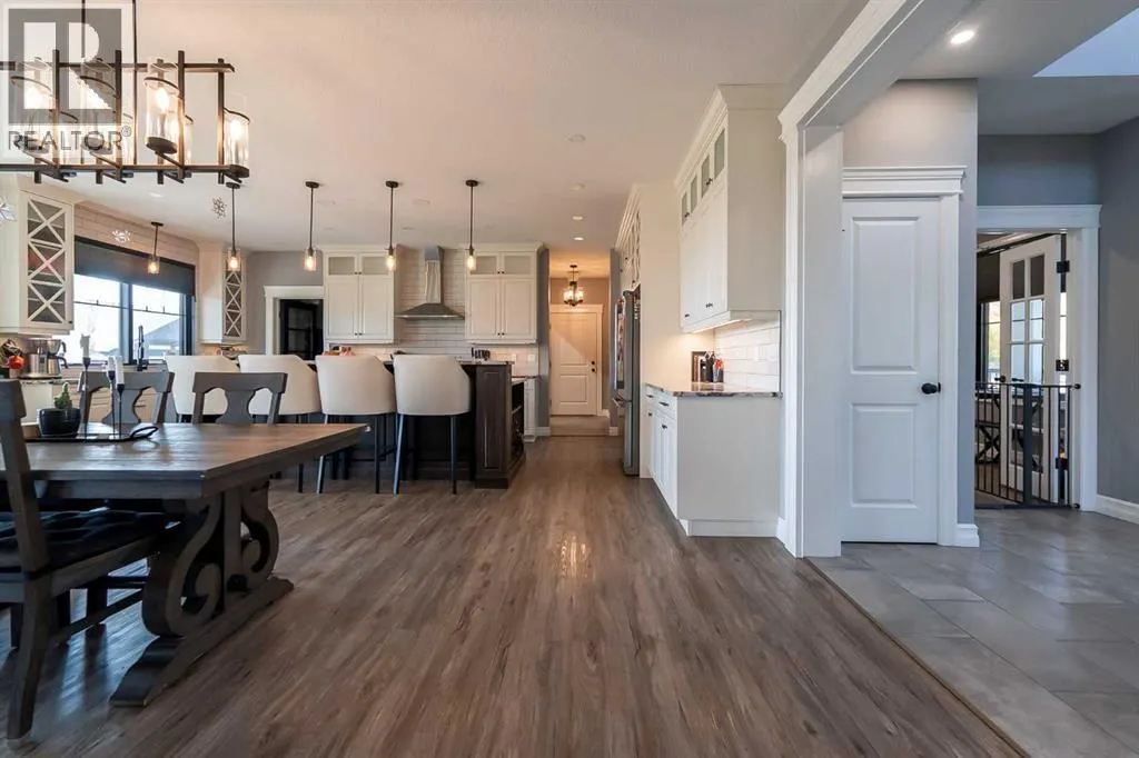 105 Whitetail Place W