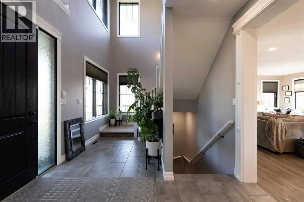 105 Whitetail Place W