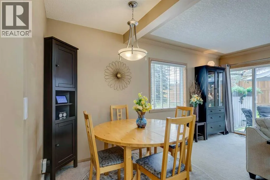 139 Country Hills Villas NW