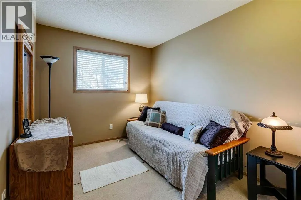 139 Country Hills Villas NW