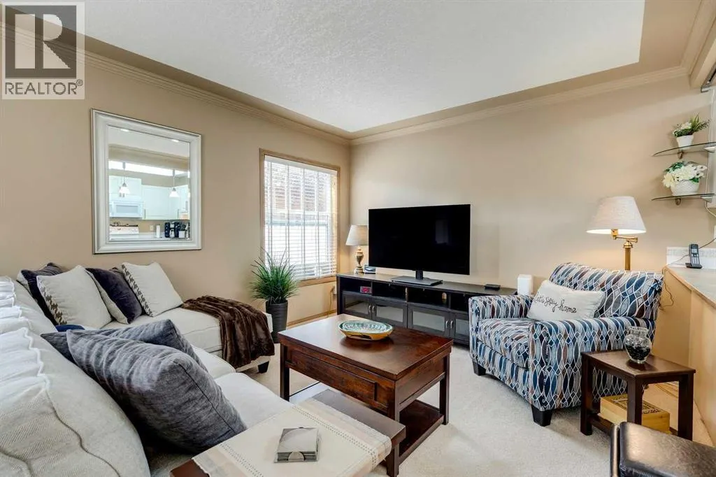 139 Country Hills Villas NW