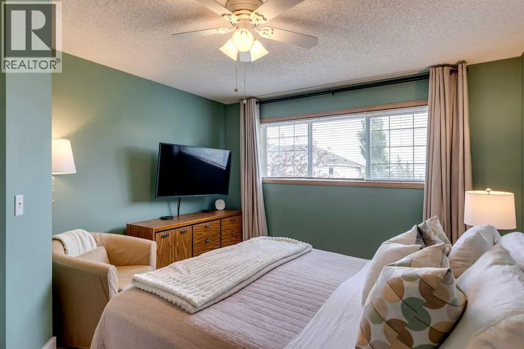 139 Country Hills Villas NW