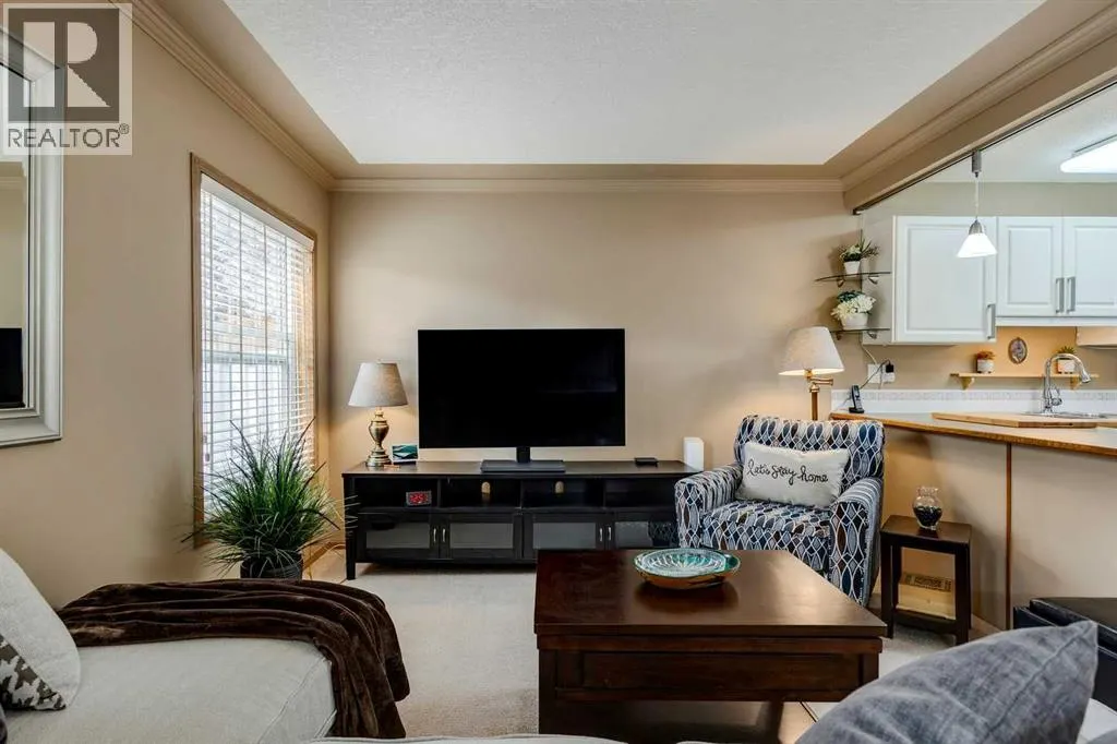 139 Country Hills Villas NW