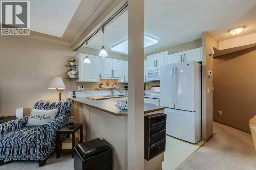 139 Country Hills Villas NW