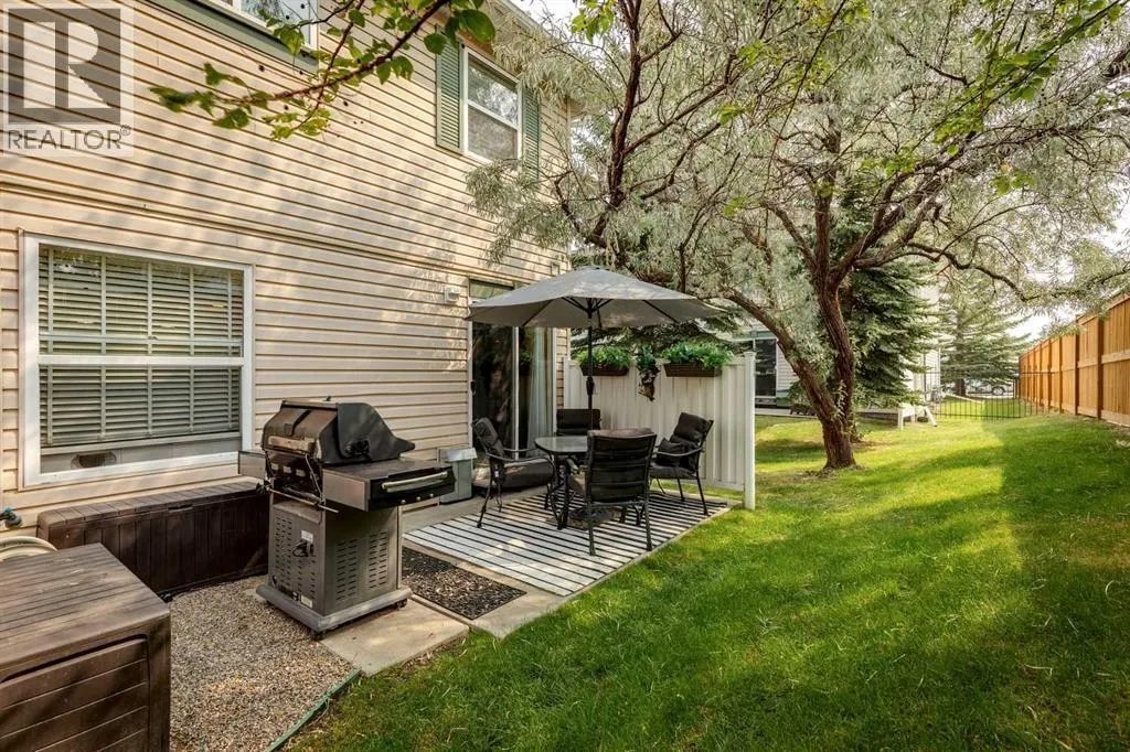 139 Country Hills Villas NW