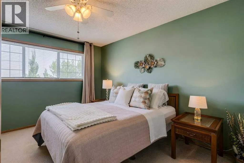 139 Country Hills Villas NW