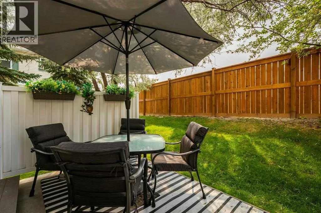 139 Country Hills Villas NW