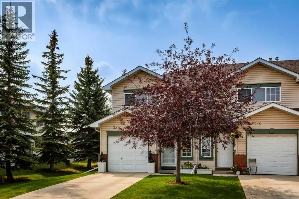 139 Country Hills Villas NW