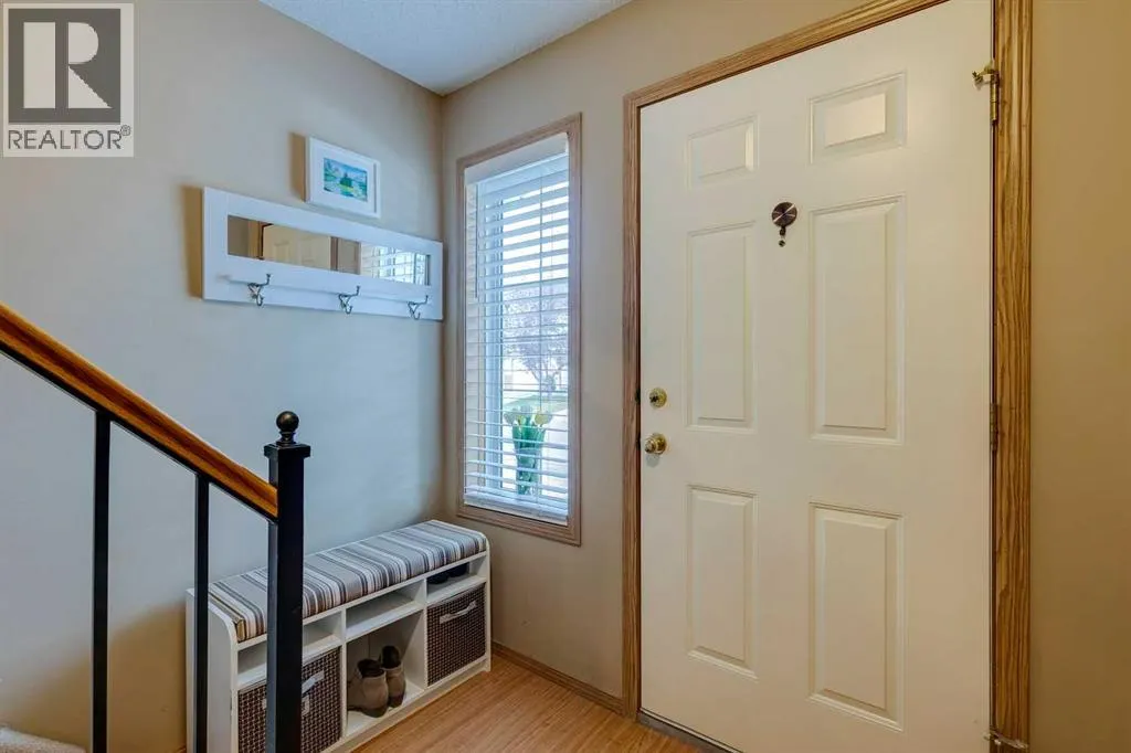 139 Country Hills Villas NW