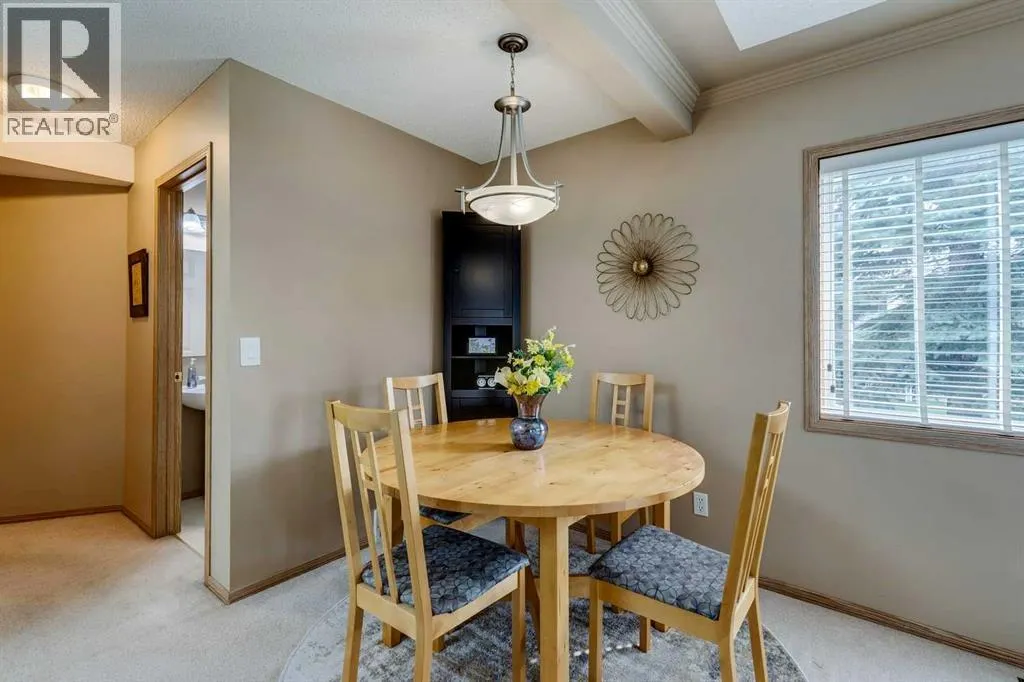 139 Country Hills Villas NW