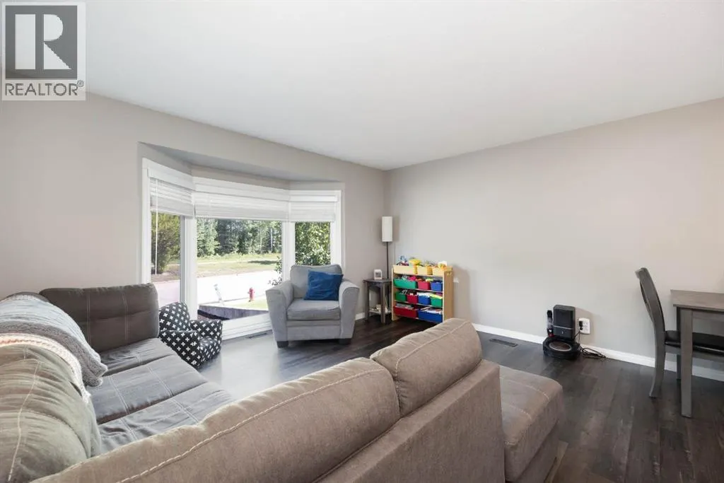 525 Beacon Hill Drive